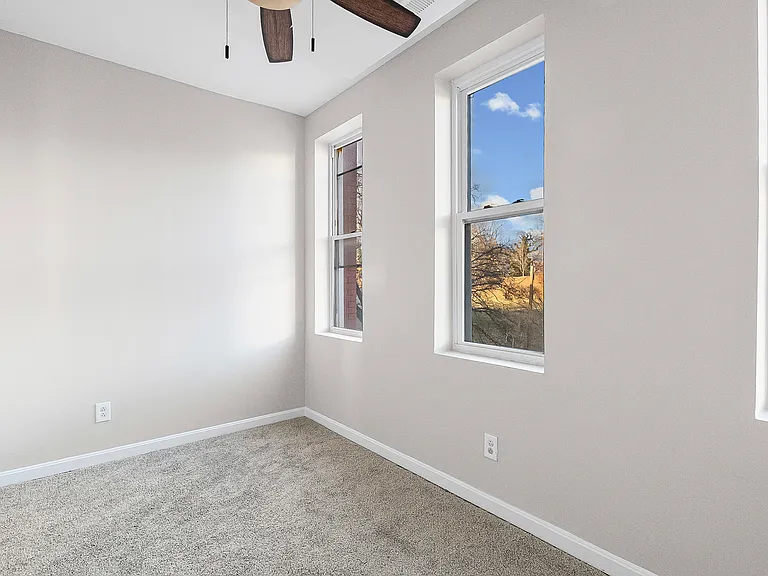 2532 Druid Hill Ave — Photo 11