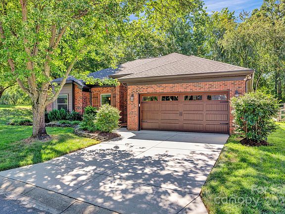 2nd image of 211 Southhaven Dr