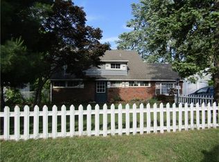 10 Pine Tree Rd, Old Bridge, NJ 08857