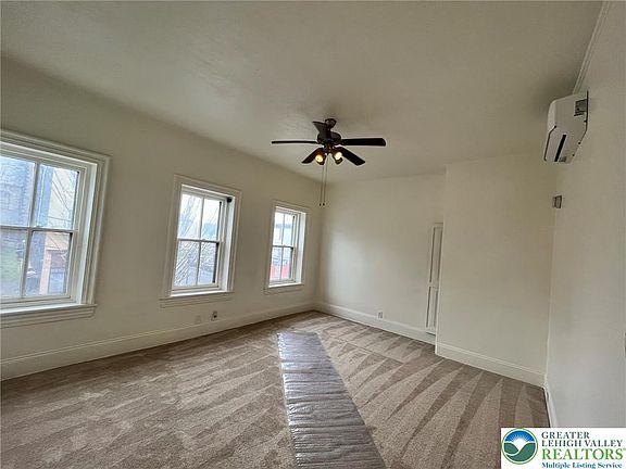 3rd image of 204 N 7th St
