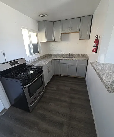 25 N Brks #4 — Photo 2