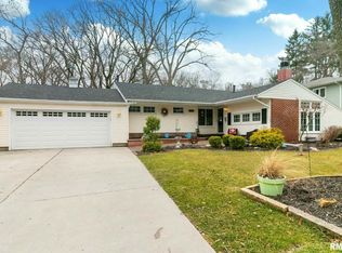 1104 6th St, Bettendorf, IA