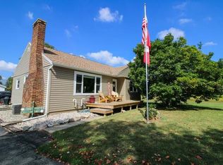 5123 River Rd, Cherry Valley, IL 61016