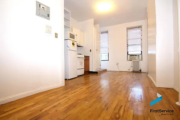 Rented by FirstService Realty (legacy) | media 20