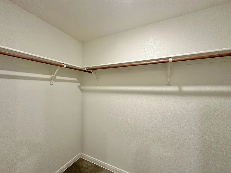 905 Cherry Laurel Ln — Photo 28