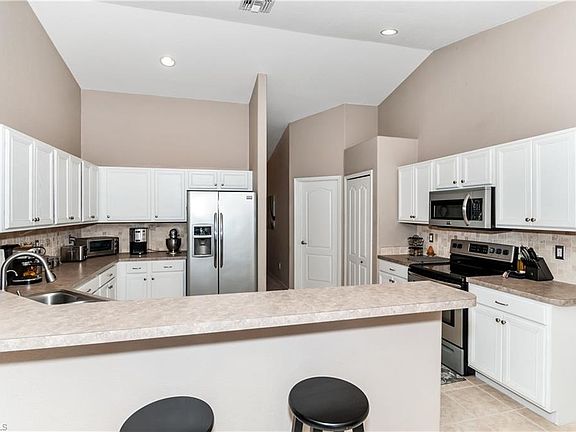 4th image of 4570 20th St NE