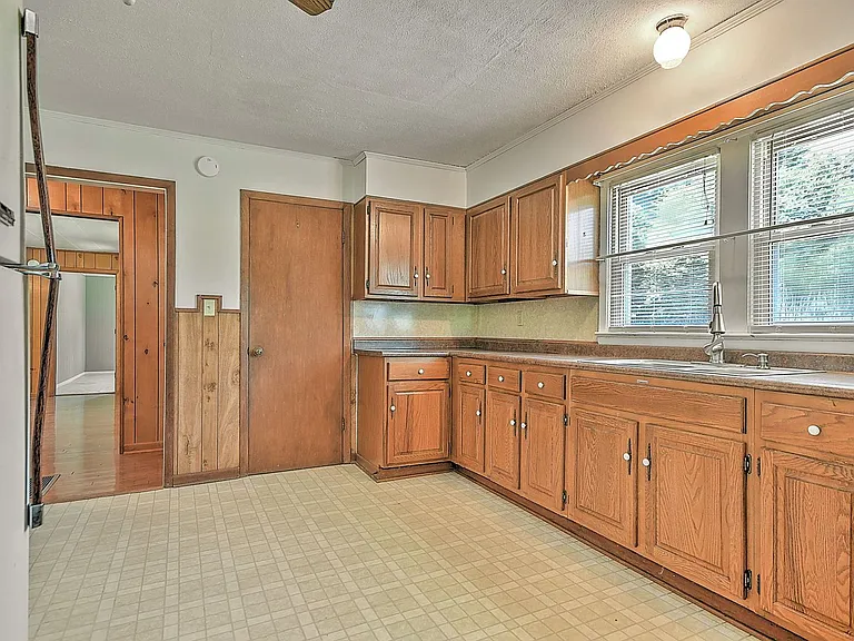 597 Clear Branch Rd — Photo 9