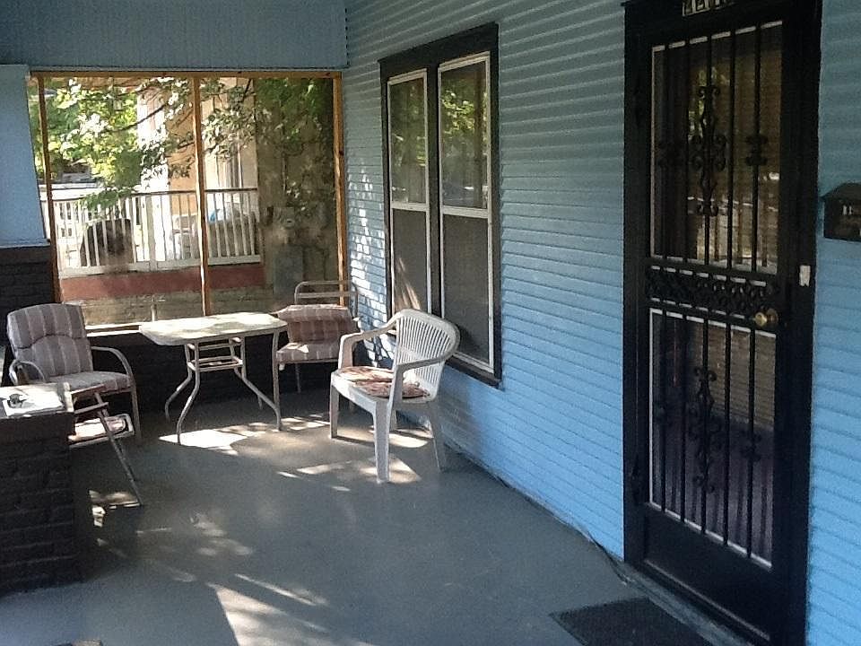 2nd image of 2207 Kirby Ave