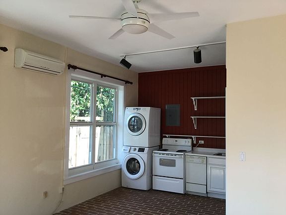 4th image of 905 Grinnell St APT C