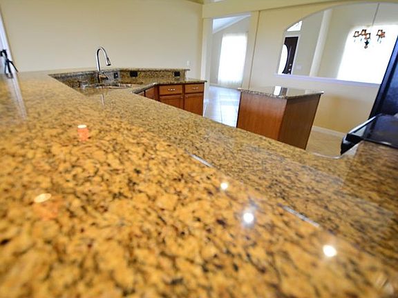 3rd image of 2120 The Oaks Blvd
