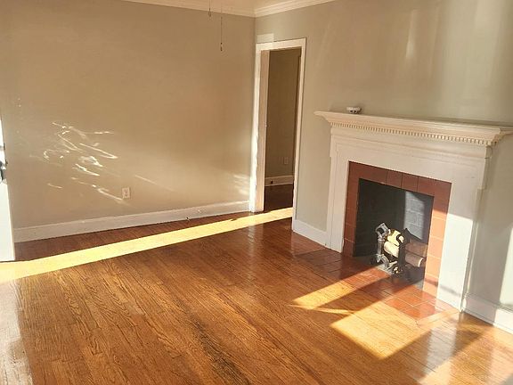 2nd image of 506 Young St