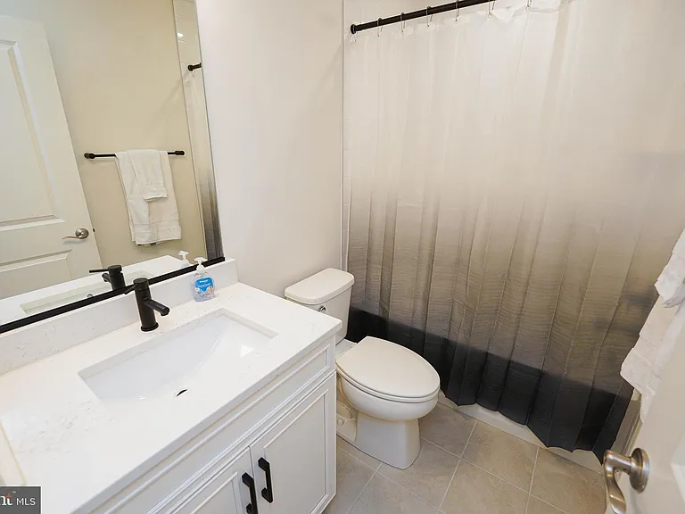 414 Waterfield Ct — Photo 49