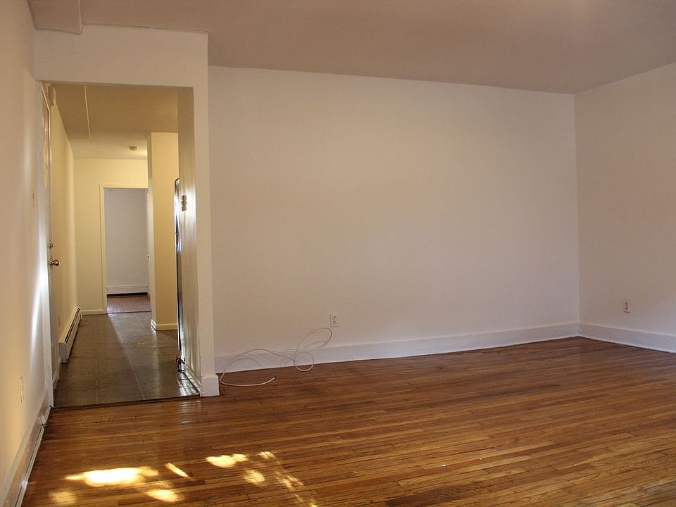 1st image of 447 E 21st St #1