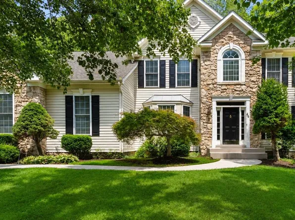 46 Monument Dr, Stafford, VA 22554