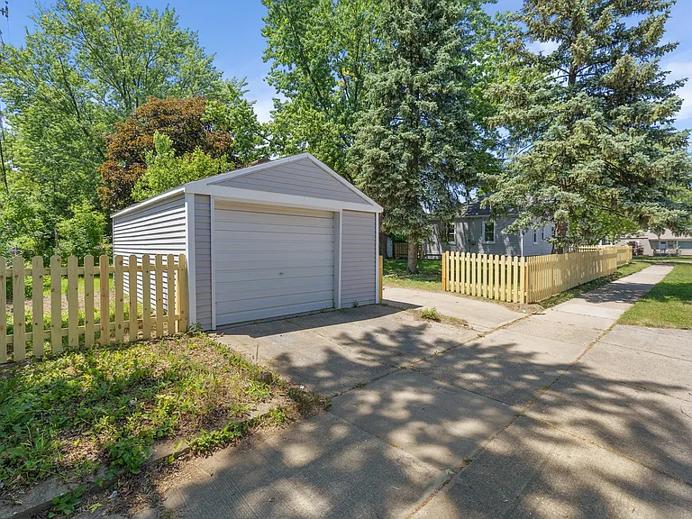 3303 Normandy Rd — Photo 19