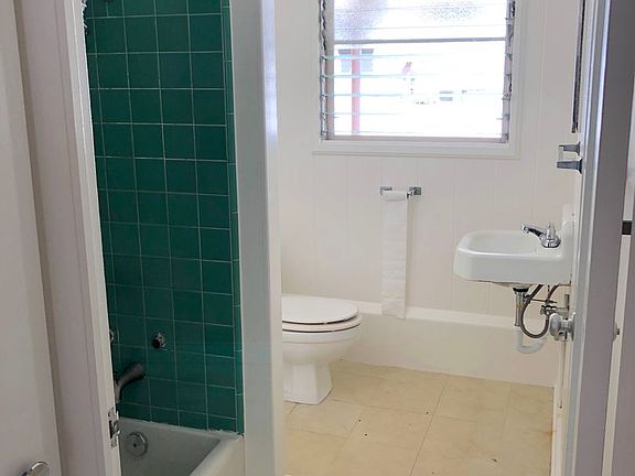 3rd image of 1323 Kinau St APT 4