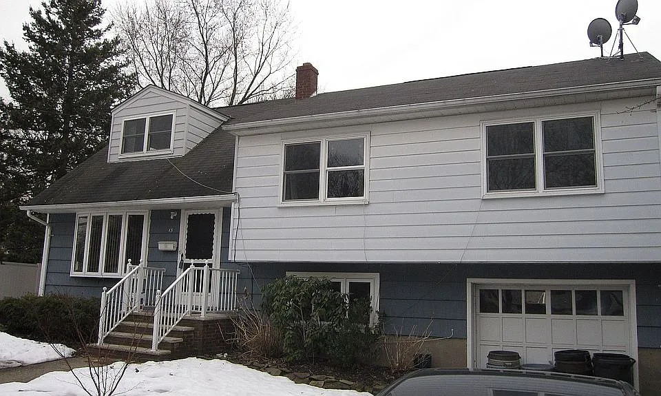 15 Slingerland Ave — exterior photo
