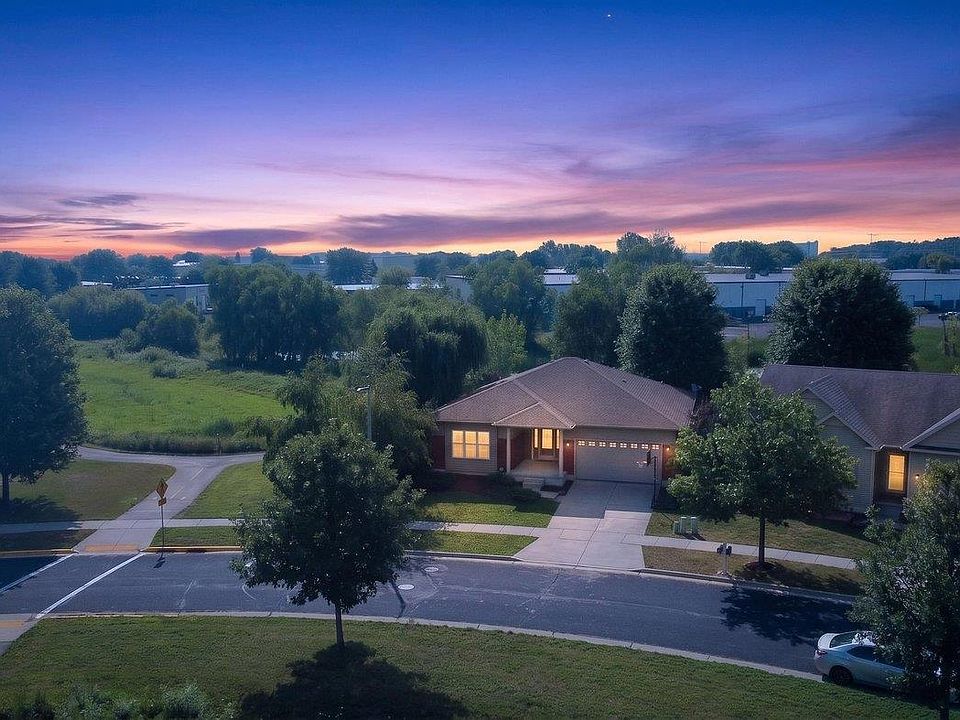 1st image of 8927 Sunstone Ln