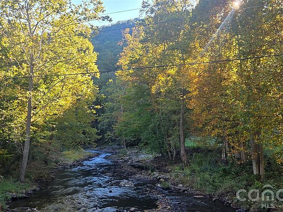2nd image of 174 Nix Creek Rd