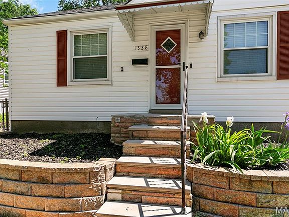 2nd image of 1338 Fairmount Ct