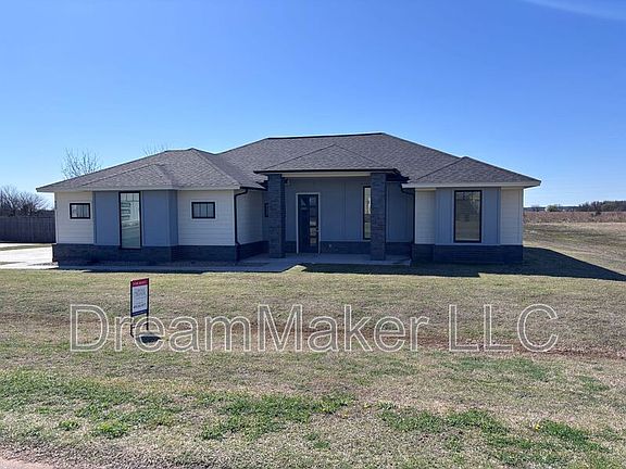 2nd image of 900 Apple Blossom Way