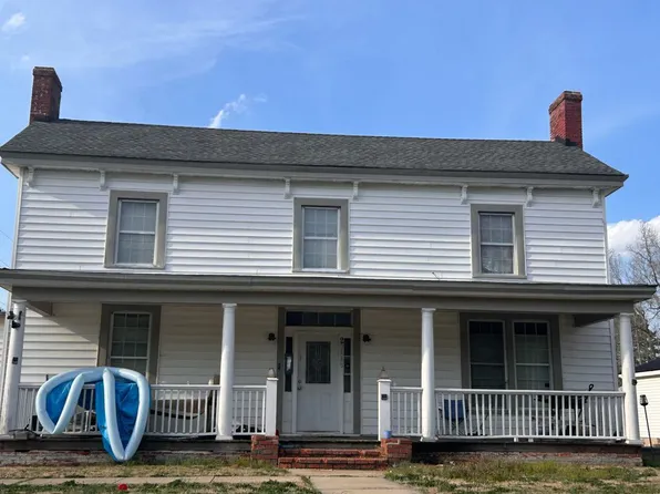 22445 E Railroad St, Newsoms, VA 23874