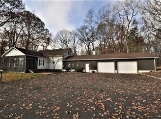 1133 Turkey Ridge Rd, Mount Bethel, PA 18343