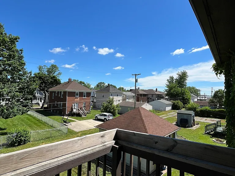 168 Bondie St — Photo 15