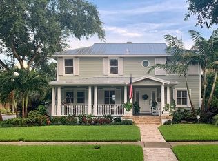 556 15th Ave NE, Saint Petersburg, FL 33704