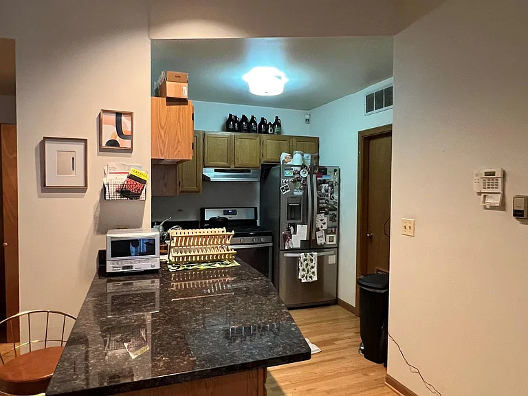 1160 W Grand Ave #3R — Photo 6