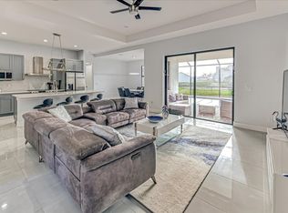 1009 SW 15th Pl, Cape Coral, FL 33991