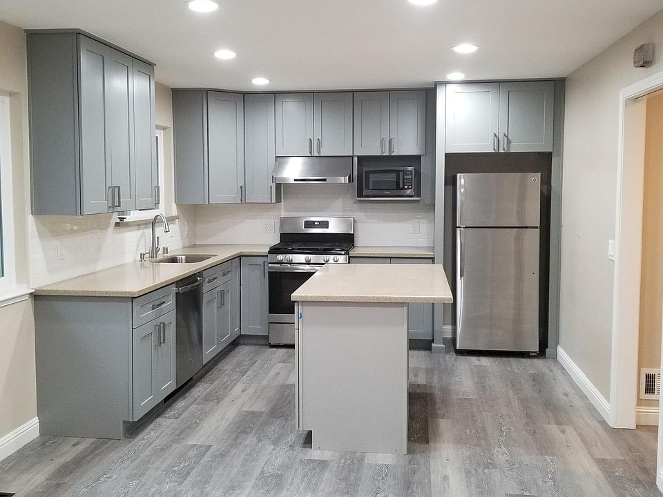 1st image of 22435 Salem Ave APT 3