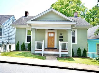 406 Hedge St #A, Charlottesville, VA 22902