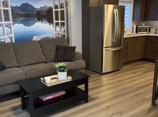 4129 Acheson Ave #6, Niagara Falls, ON L2E3L8