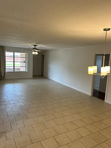 1604 Zapp Ln Photo 1