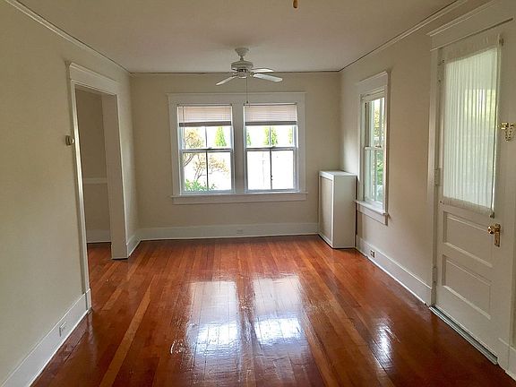 2nd image of 120 Halsey St