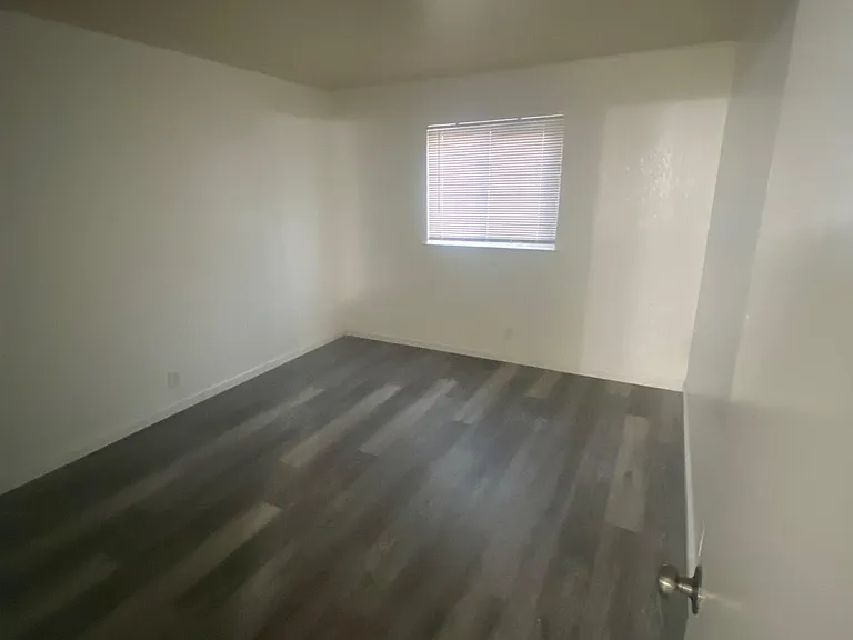 221 E Edison St #8 — Photo 13