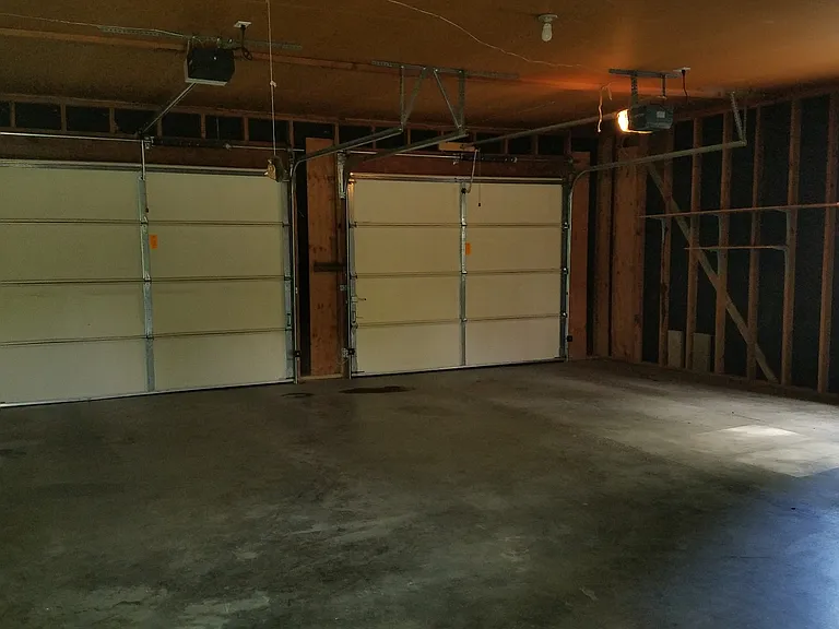 1613 Grand Ave — Photo 2