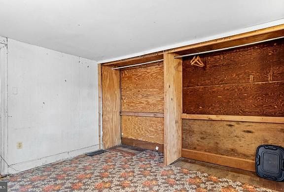2nd image of 1325 William St