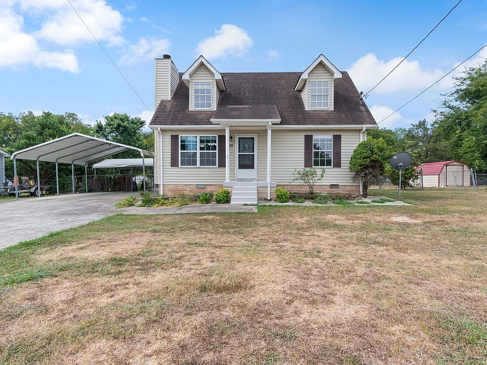 1st image of 611 Clear Cir