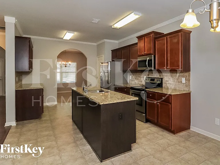 111 Westridge Cir — Photo 4