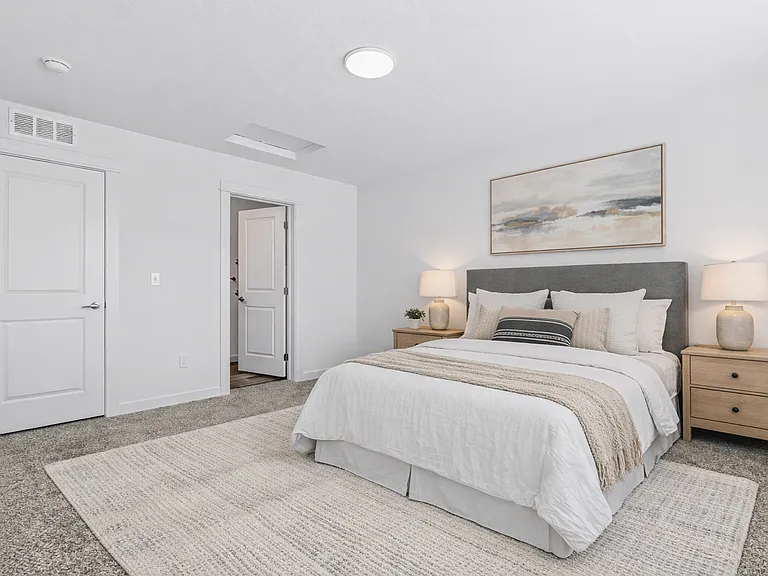 Midway Townhomes — Photo 27
