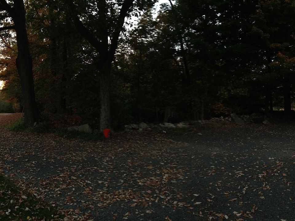 2nd image of 86 Squire Hill Rd