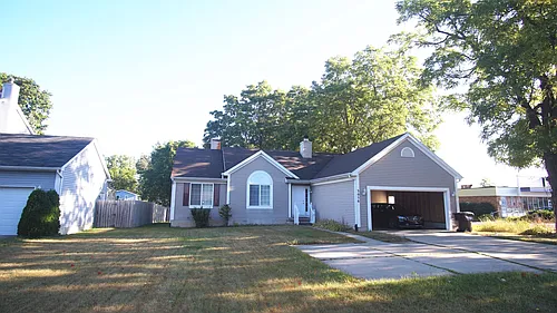 3056 E Lake Lansing Rd Photo 1