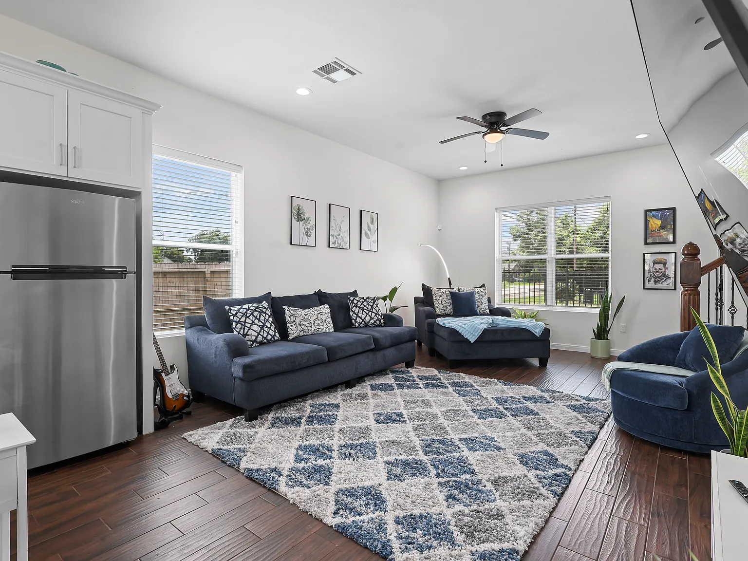 3437 Shelby Cir — Photo 4