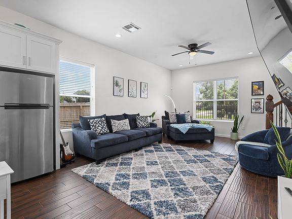 4th image of 3437 Shelby Cir