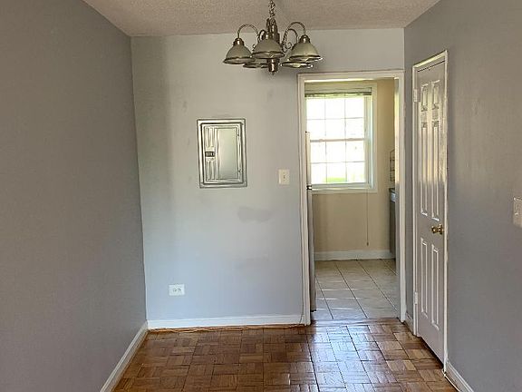 3rd image of 4352 N Pershing Dr APT 2