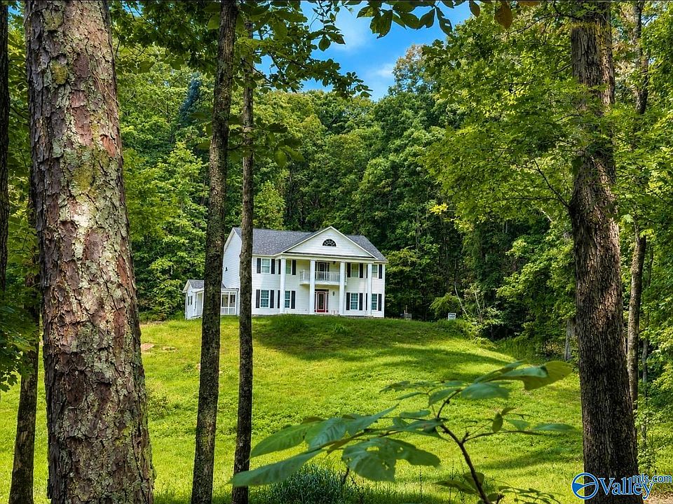 1st image of 480 Mountain Oak Trl
