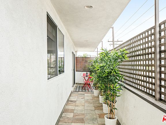 5th image of 1127 10th St APT 304