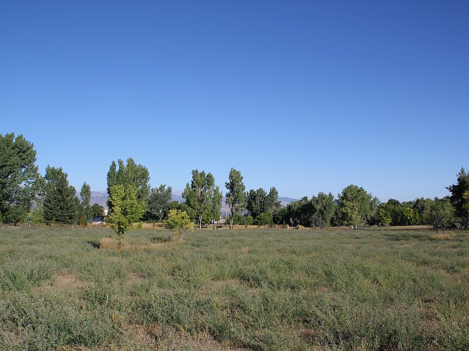 1st image of Vaquero Dr